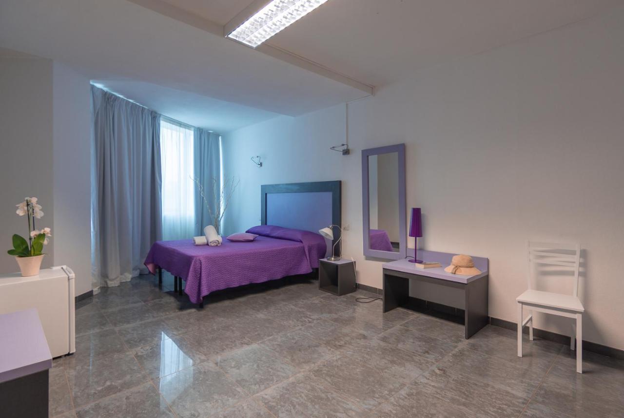 Delta Rooms Olbia Buitenkant foto